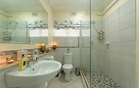 Aloe Bathroom